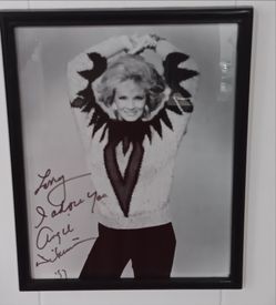 Authentic 8×10 Angie Dickerson signed picture photograph