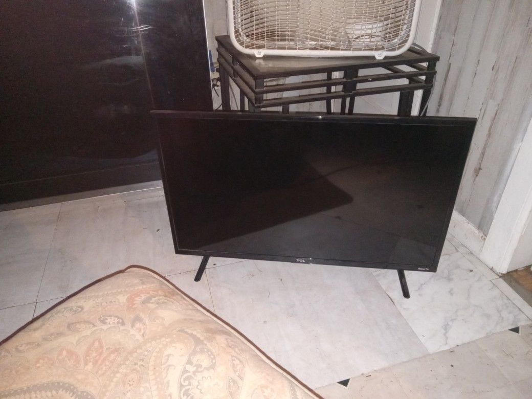 TCL ROKO 32" TV