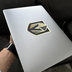 MacBook Pro 2017- 128GB -8GB RAM