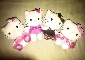 4 Small Hello Kitty