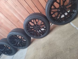 Wheel 18 5 Lugs 5x114.3 Like New