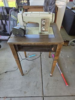 Sears Kenmore Sewing Machine 2142 & Table