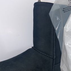 Black Uggs 
