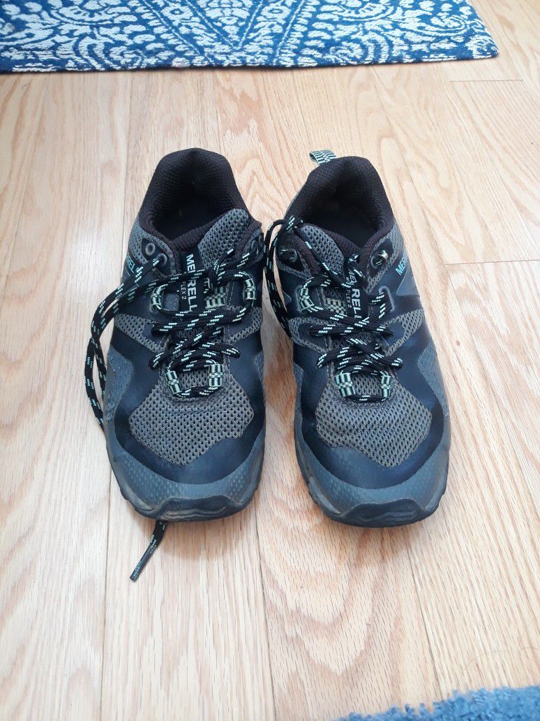 Merrell Shoes Women Size 6 for Sale in San CA - OfferUp