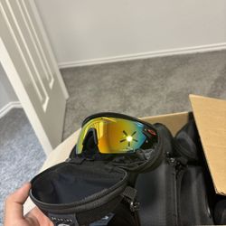 Oakleys 