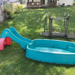 STEP 2 BIG SPLASH CENTER POOL