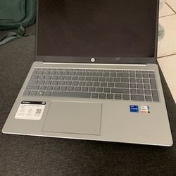 TOUCH SCREEN LAPTOP. HP 15.6"  (2024)