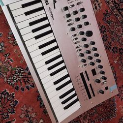 Korg Minilogue Synthesizer 