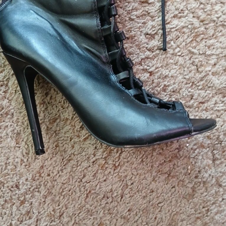 Boots Size 7.