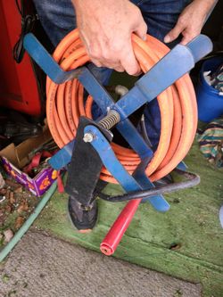 Air hose and rewinder reel