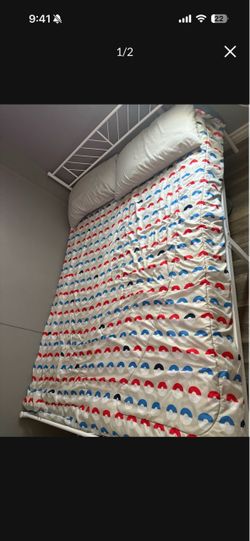 Full size bed