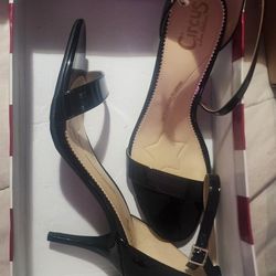 Black Perfect heel 