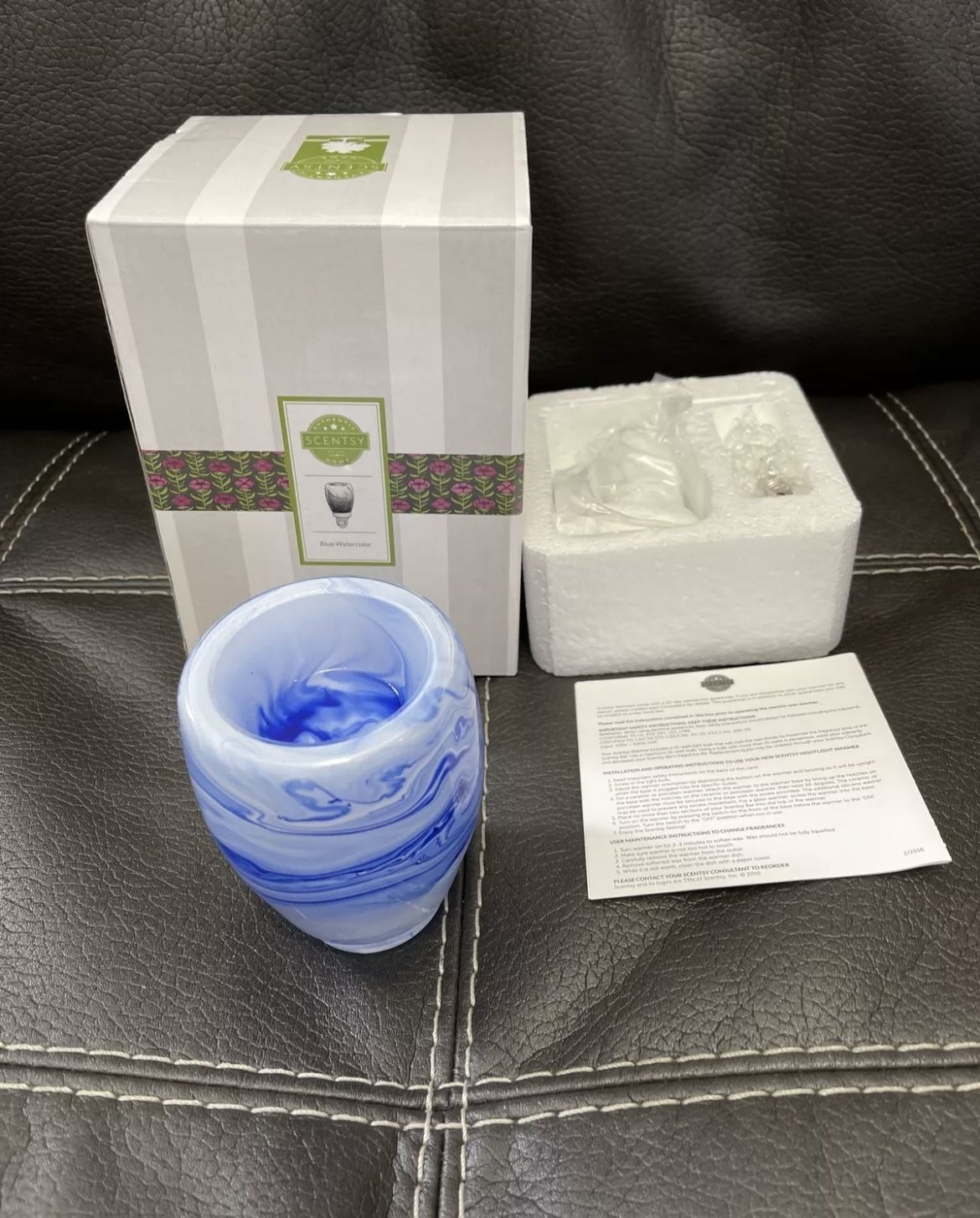 Scentsy Blue Watercolor Nightlight Warmer RETIRED