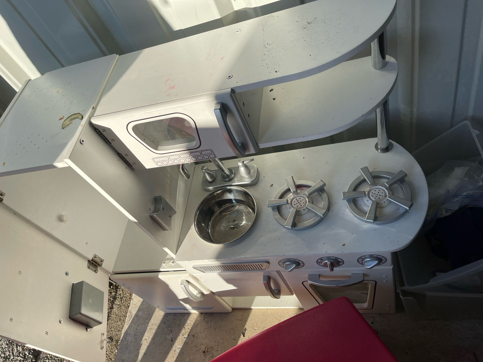 Kids Play Kitchen