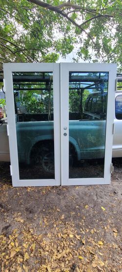 # puerta francesa impacto 68 x79