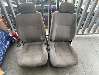 Seats and middle console