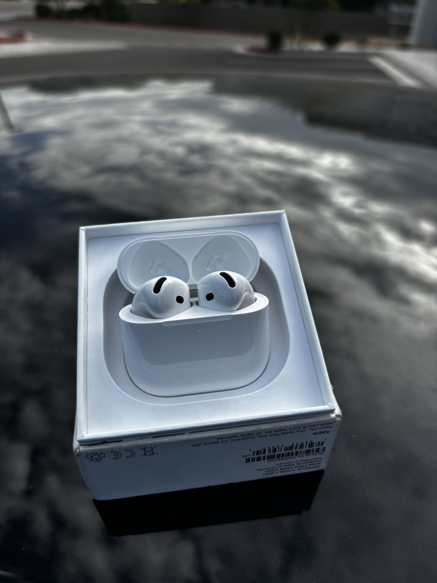 AppIe Airpods 4 sale