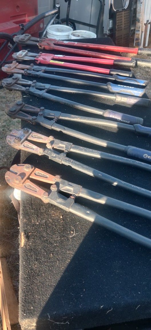 BOLT CUTTERS