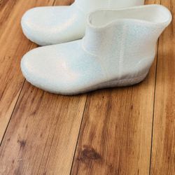 Ugg Raining Boots For Girl Size 3