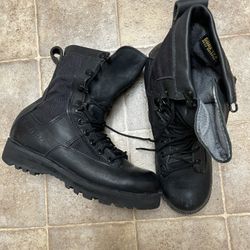 Men’s Belleville Combat Boots - Size 4.5