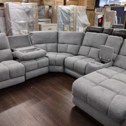 New 6pc Sectional Sofa With Three Power Recliners