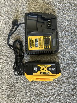 Dewalt Dcb115 Battery Charger & 20v 5AH Lithium Ion