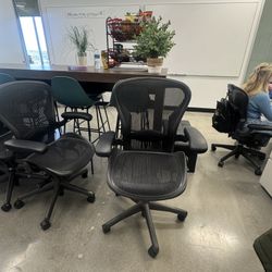 Aeron Chair 