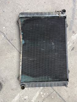 TR-7 Radiator. 1980 Fits Other Years. Good for Testing Or If You Need Something Temporary.