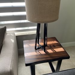 Set Of 2 Tables And 2 Lamps