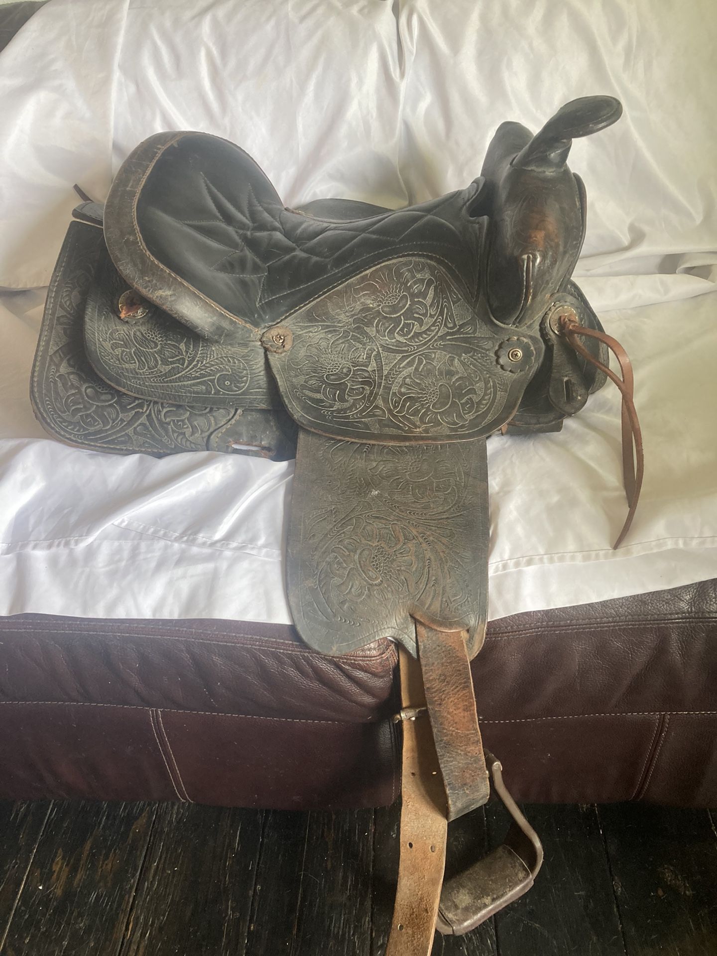 Horse Saddle 15” Leather Carved