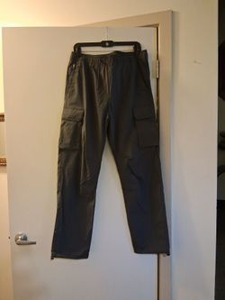 Men's H & M cargo pants size medium brand new all gray