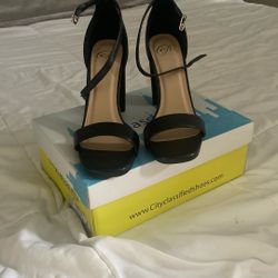 Heels Size 7 1/2