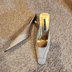 Vintage Nine West Sz 7.5 Beige Slip On Heels