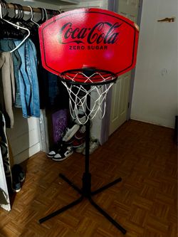 Coca Colabasketball hoop