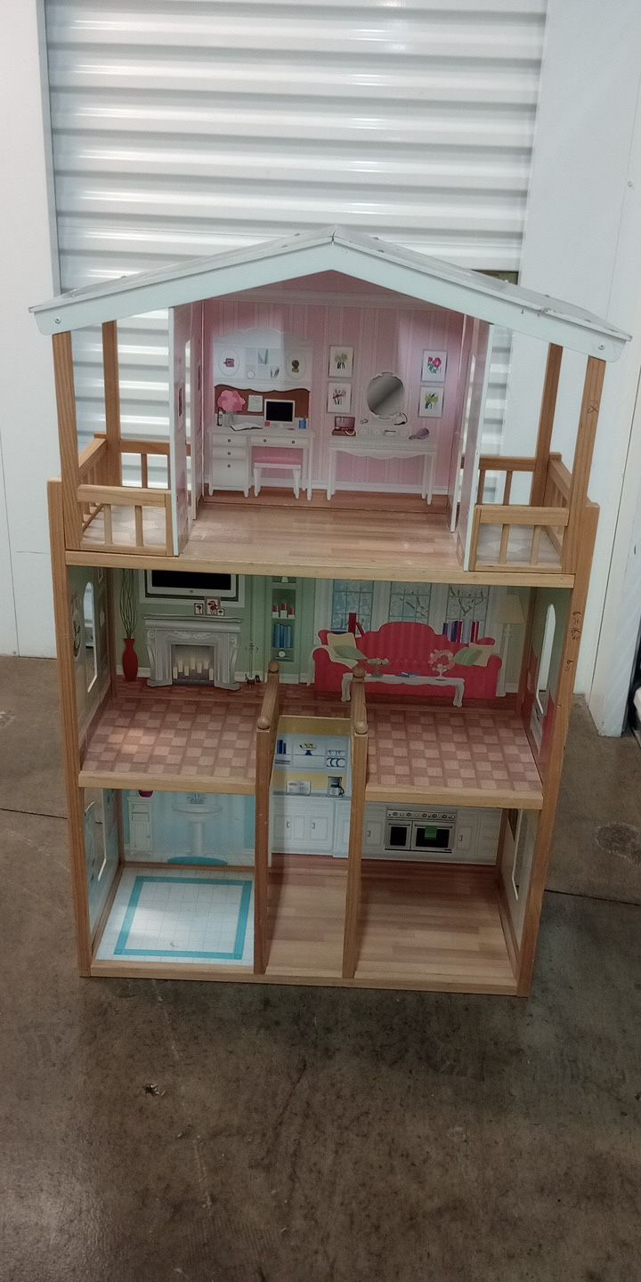 Barbie Play House / Girl Play House