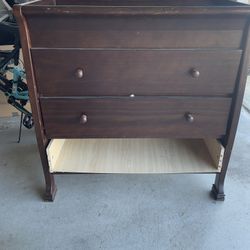 Baby Changing Station & Dresser