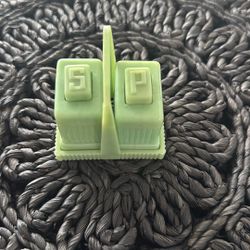 Vintage Carvanite Mechanical Salt And Pepper Shaker Made In Los Angeles 1940s