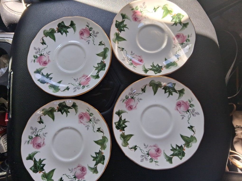 China  Set ,SAUCERs set Of 4,By CARPENTREE