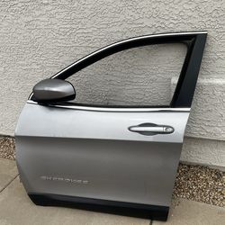 14/23 Jeep Cherokee Driver’s Door