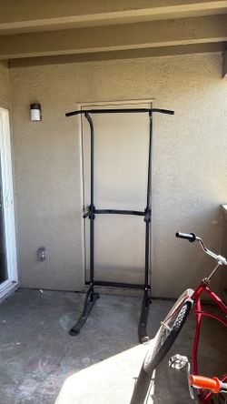 Standing Pull-up Bar