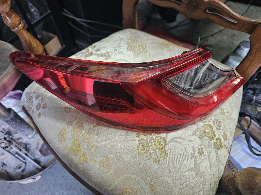 2025 TOYOTA CAMRY OUTER BODY Tail Light