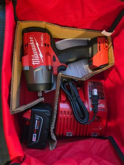 Milwaukee M18 Fuel Impact Wrench Kit
