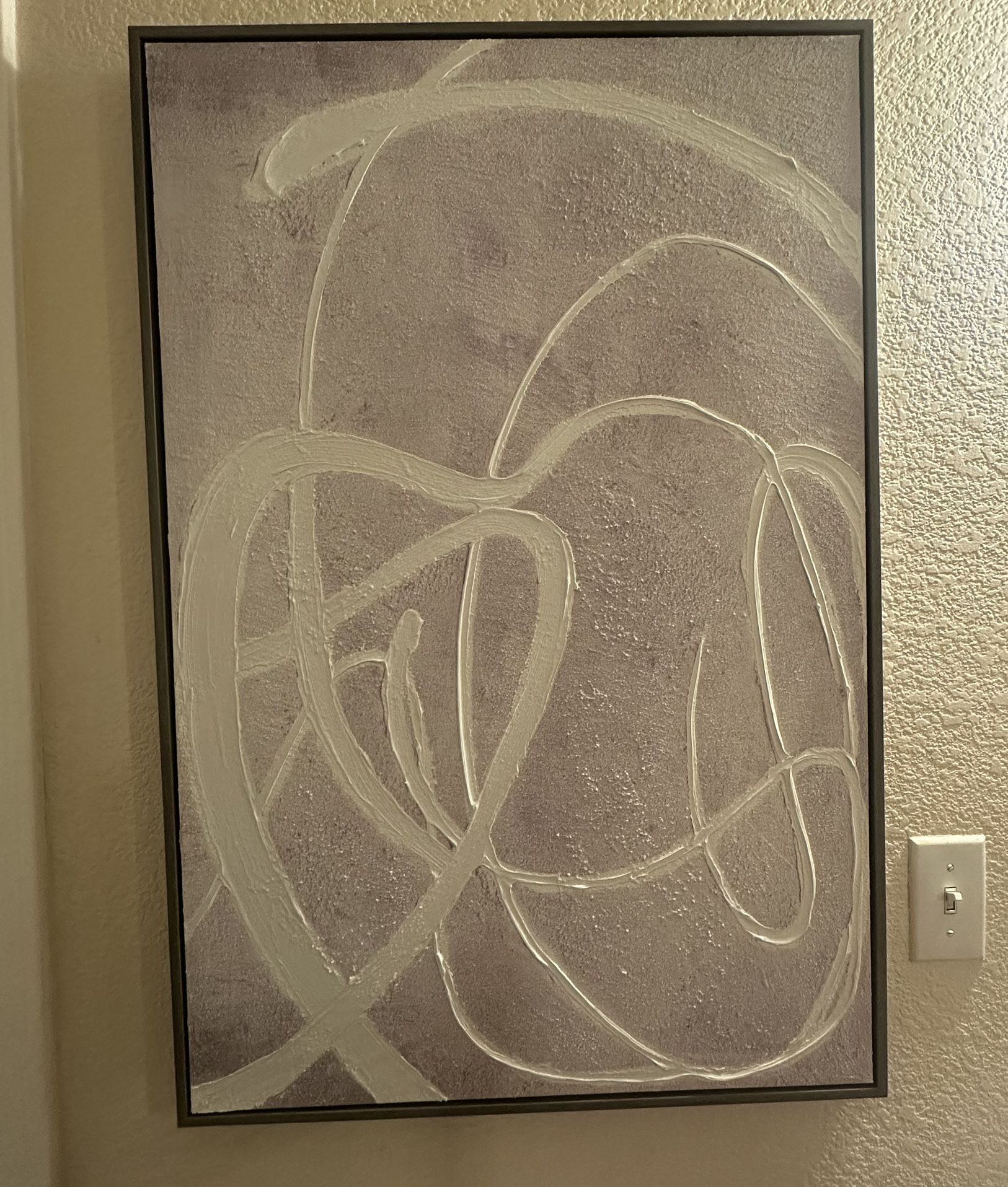 Textured Modern White Wall Arr