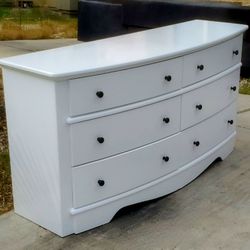 Furniture Dresser 6 Drawers * FREE LOCAL DELIVERY 