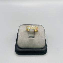 10 KT REAL GOLD RING 