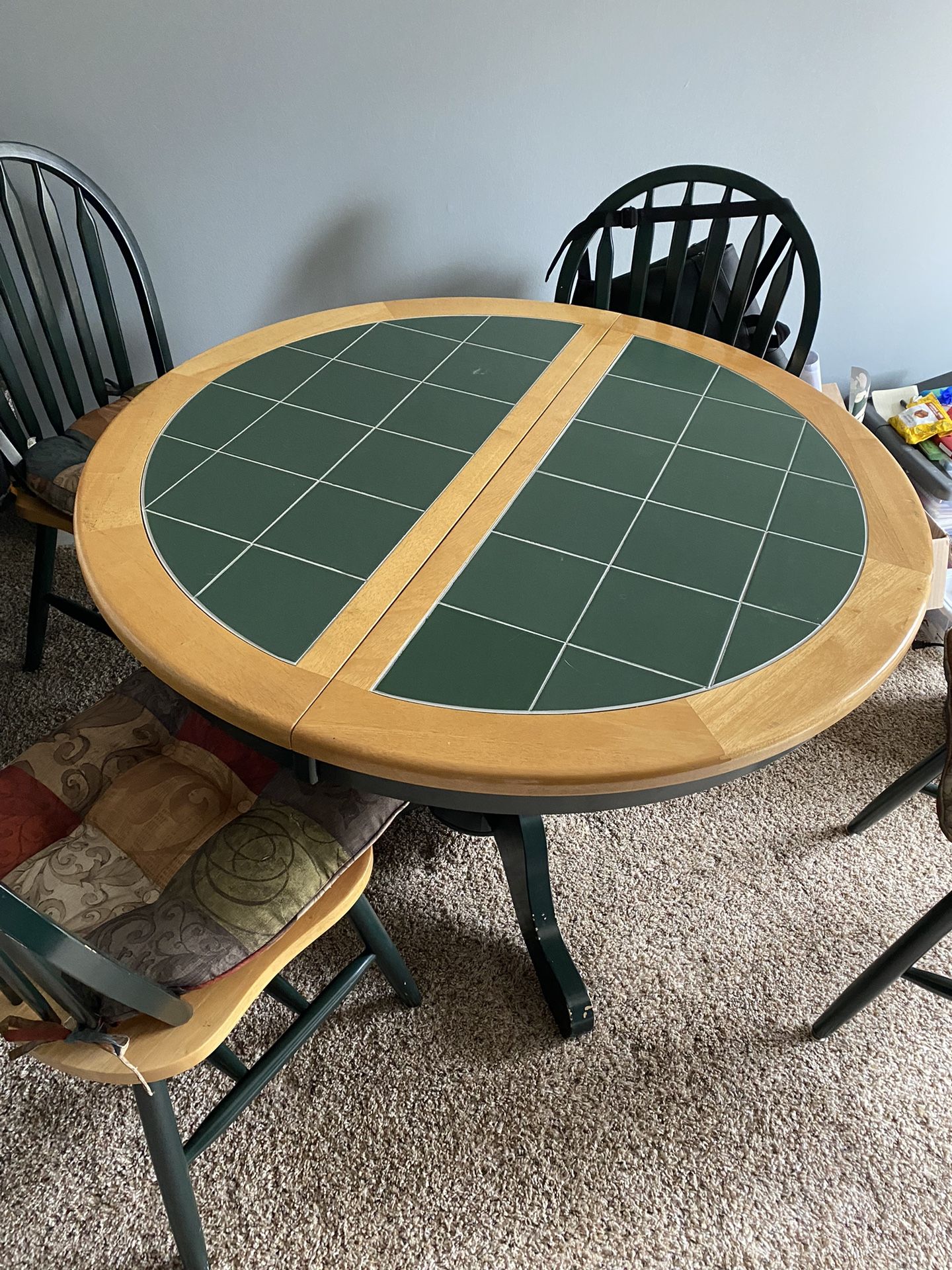 Extendable Kitchen table + Chairs