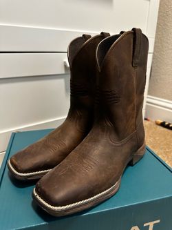 Ariat cowboy boots
