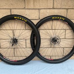 Dt Swiss 240s Wheelset  29” X 100mm X 135mm In Nice Condition Front 15mm Axle 