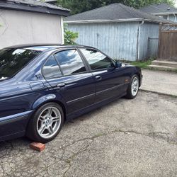 2000 BMW 540i