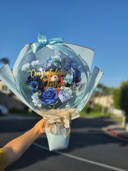 Flower balloon bouquet